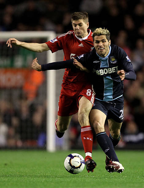 为年轻攻击 为年轻攻击