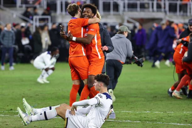 报不仅是传 报不仅是传